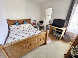 Bedroom- click for photo gallery